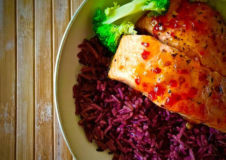 How to Make Ultimate Salmon with Sweet Chilli Sauce