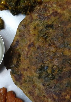 मेथी के पराठे (methi ke parathe recipe in Hindi) रेसिपी मुख्य फोटो