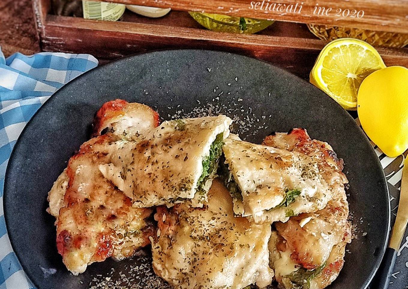 Ayam Panggang Isi Bayam Keju