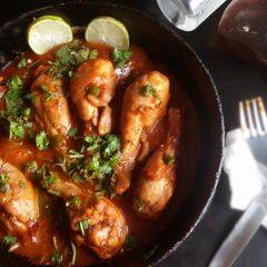 Vietnamese coconut honey mixed caramel chicken A picture of Vietnamese coconut honey mixed caramel chicken.