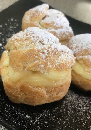 Una foto de Choux Cream ~Cream Puff (Profiteroles) Estilo Japonés~