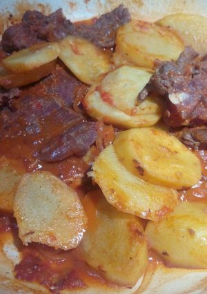Una foto de Estofado fácil de carne con papa