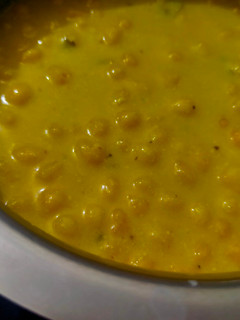 लहसुनी बूंदी वाली कढ़ी (lehsuni boondi wali kadhi recipe in Hindi) रेसिपी मुख्य फोटो