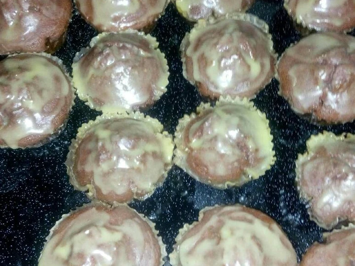 Easy Way Make Red and green velvet cupcakes with fudge icing the Perfect Perfect