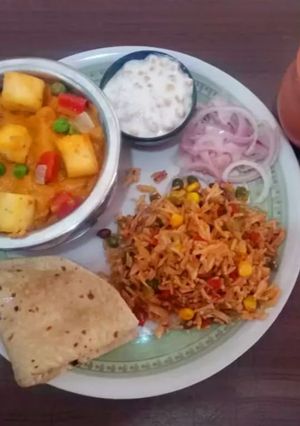 વેજ કોલ્હાપુરી (Veg Kolhapuri Recipe In Gujarati) રેસીપી મુખ્ય ફોટો