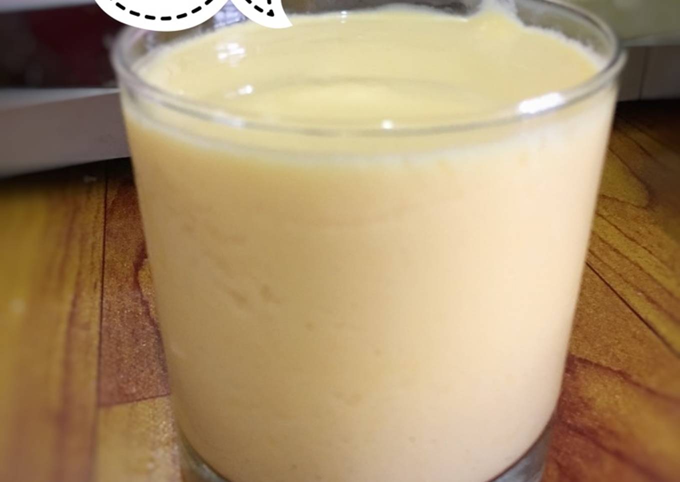 Mango lassi (juice mangga ala India)