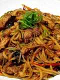 Sichuan Hot and Sour Shredded Potatoes with Pork (Tumis Kentang a la Sichuan)