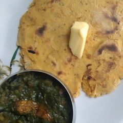A picture of Sarson Ka Saag Aur Makki ki Roti.