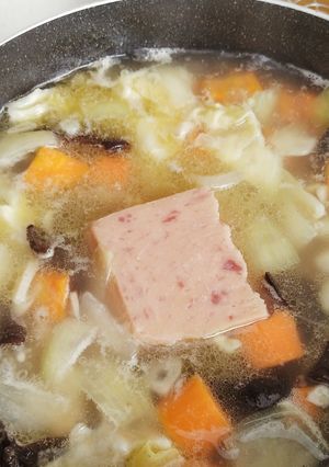 Foto resep Sop Luncheon Babi (Non Halal)