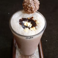 A picture of Ferrero Milkshake.