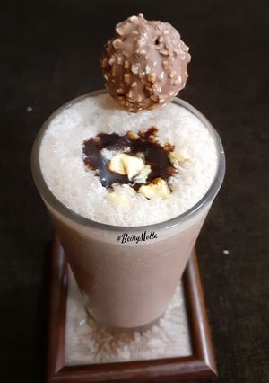 A picture of Ferrero Milkshake.
