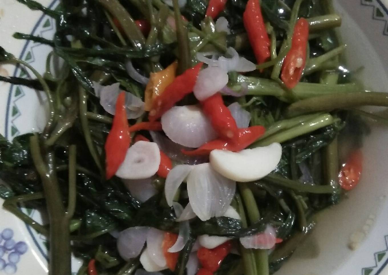 Bayam goreng