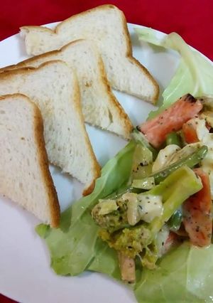ভেজ মেয়ো স্যালাড (veg mayo salad recipe in Bengali) রেসিপির প্রধান ছবি