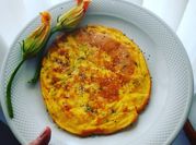 Una foto di zucchine uova menta