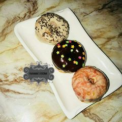 A picture of Glazed doughnut 2.