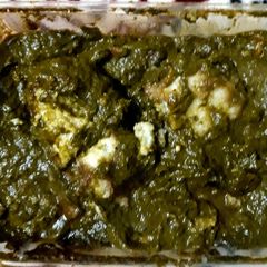 A picture of Palak Paneer.