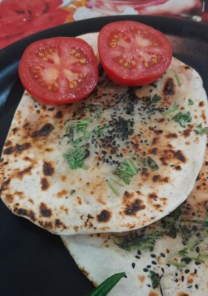 मैदे के नान (maide ke naan recipe in Hindi) रेसिपी मुख्य फोटो