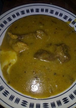 Una foto de Mbaipy de pollo y carne