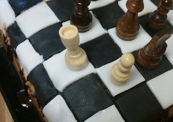 κύρια φωτογραφία συνταγής Τούρτα Kinder Bueno σκάκι!!!