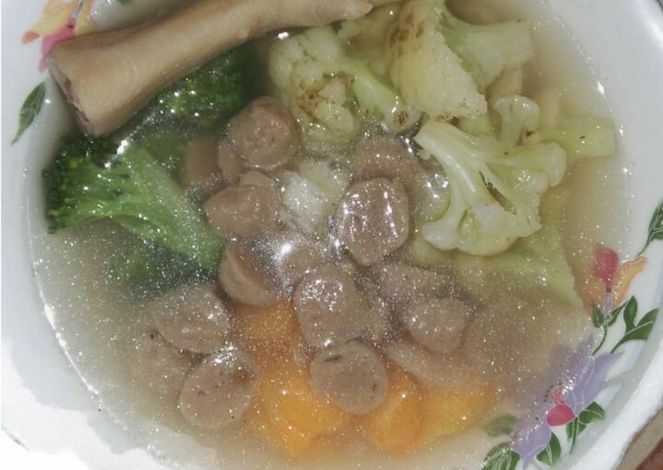 Sop ceker bakso