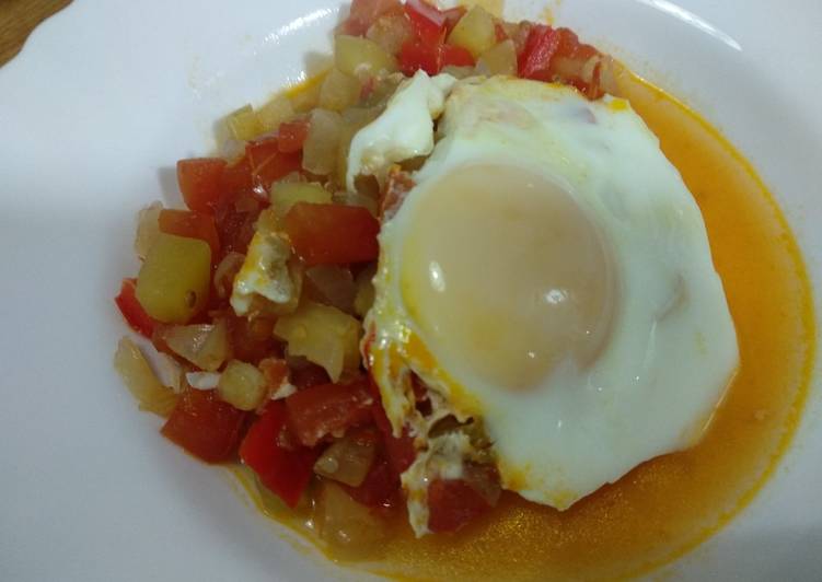Pisto con huevo en olla lenta Crockpot