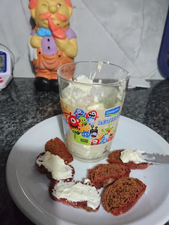 Una foto de Queso untable y queso ricota