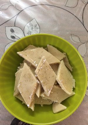 A picture of Peanut katli.