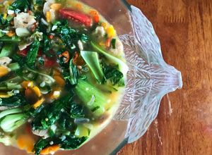 Foto resep Sayur Bening Sawi Bakso