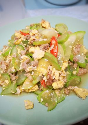 รูปของ แตงกวาผัดไข่+หมูสับ