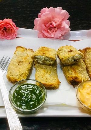 A picture of Coconut Cheese Bread Pockets.
