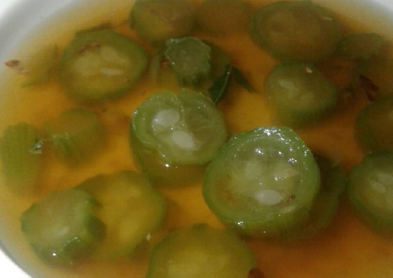 Sayur bening kencur gambas/oyong (tegean jawa)