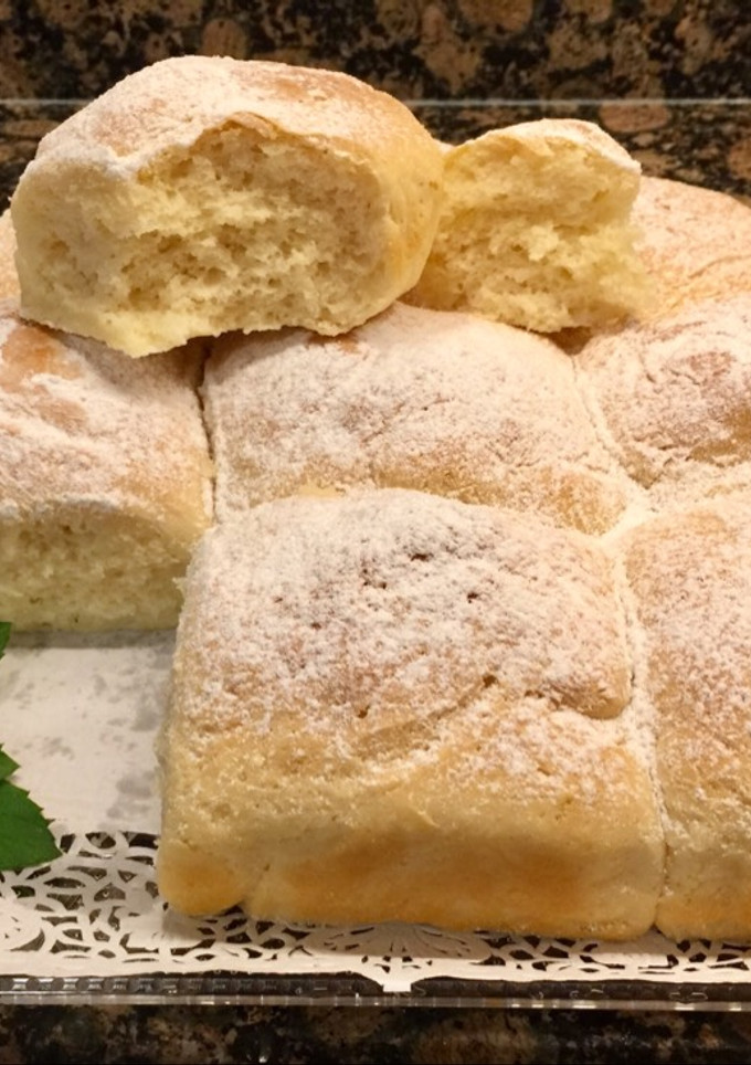 Una foto de Buchteln sin relleno, con levadura seca. Sin gluten, sin lactosa