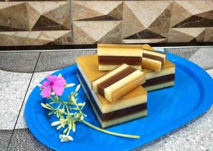 Puding Lapis Surabaya