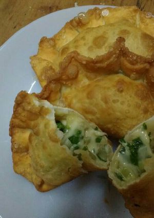 Una foto de Empanadas de queso distintas