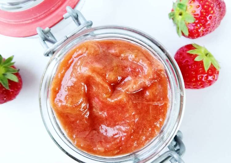 Comment Préparer Des Compote fraise/rhubarbe