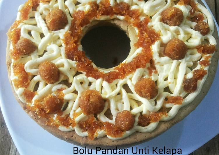 Langkah Mudah untuk Membuat BOLU Pandan Toping Unti Kelapa, Enak Banget