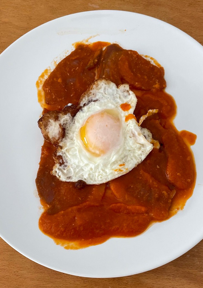 Una foto de Almuerzo de San Fermin Magras con tomate y huevo