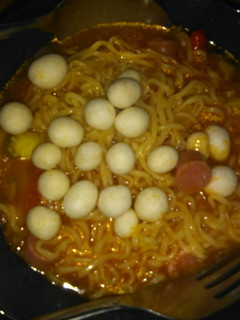 Foto resep Mie kuah pedas + sosis