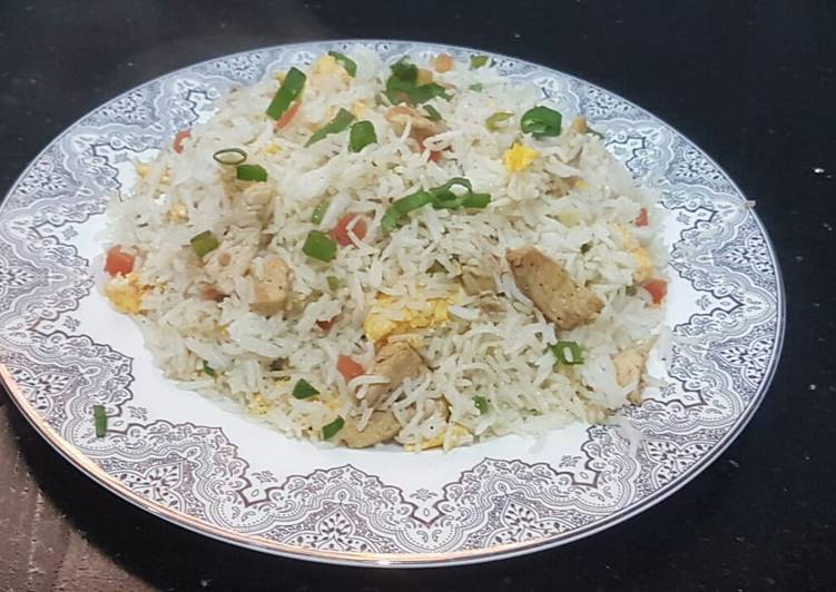 Steps to Make Delicious Chicken fried rice