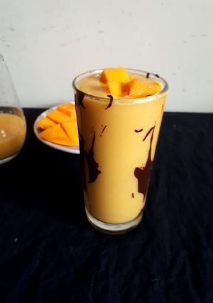 A picture of Mango lassi with chocolate.