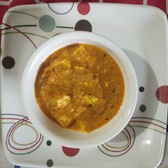 A picture of Shahi paneer.