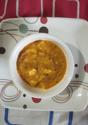 A picture of Shahi paneer.