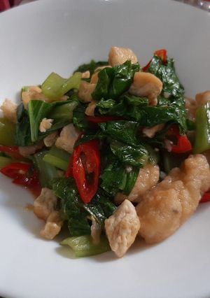 Foto resep Tumis pokcoy ikan goreng tepung