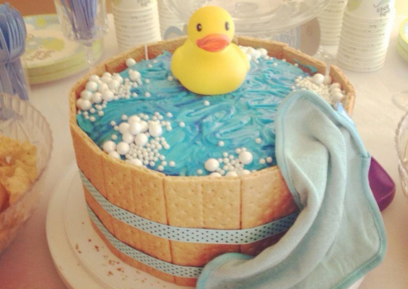 Rubber duck cake for kids