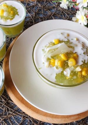 A picture of 🧑🏽‍🍳🧑🏼‍🍳 Thai Dessert • Coconut Pudding With Tapioca Pearls•Sago Dessert Recipe |ThaiChef Food.
