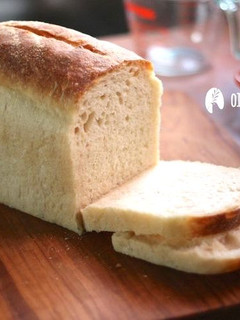 愛的簡單滋味 ～～ 白吐司(免揉） 的食譜成品照片