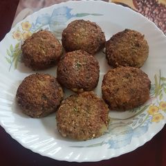 A picture of Chicken patties.