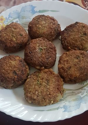 A picture of Chicken patties.