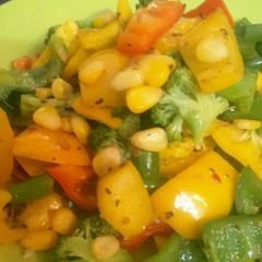 A picture of Broccoli capsicum salad.
