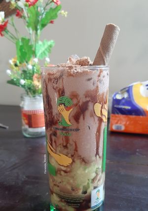 Foto resep Es Kocok Pokat (Alpukat) Milo